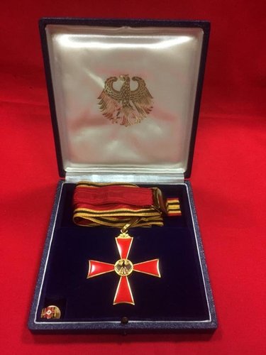 More information about "German Order Of Merit Of The Federal Republic Of Germany Commanders Cross"