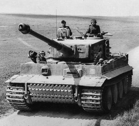 Bundesarchiv_Bild_101I-299-1805-16,_Nordfrankreich,_Panzer_VI_(Tiger_I).2.jpg